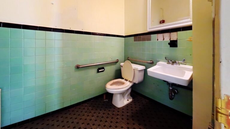 10-Hanover-Place-Bathroom 1