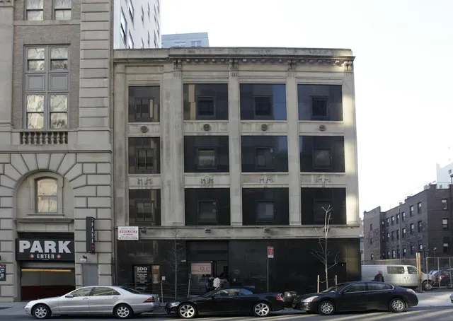 100-livingston-st-brooklyn-dermatology-640w